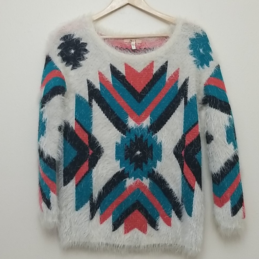 36 Point 5 Boho Southwestern Fuzzy Soft Sweater Small